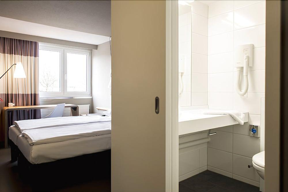 Ibis Zurich Adliswil Hotel 2*